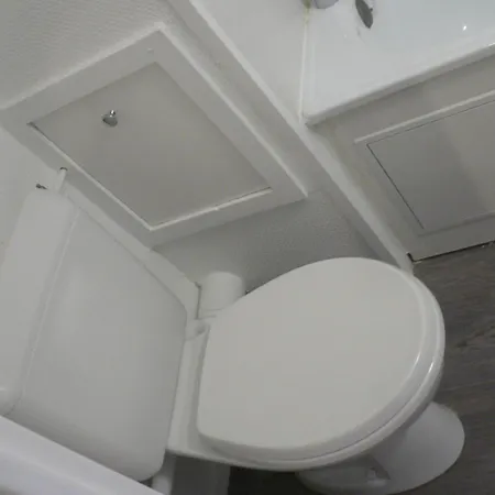 Nickel Et Confortable Daire *